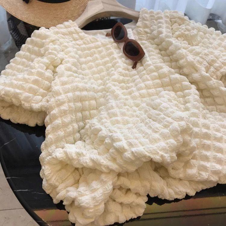 Product Introduction of French Design Bubble Cloud T-Shirt 2024 Summer New Waffle 3D Checkered Round Neck Unique Top for Women 2
