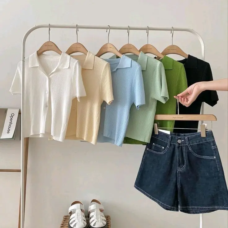Kaos Cewek Lengan Pendek Crop 1