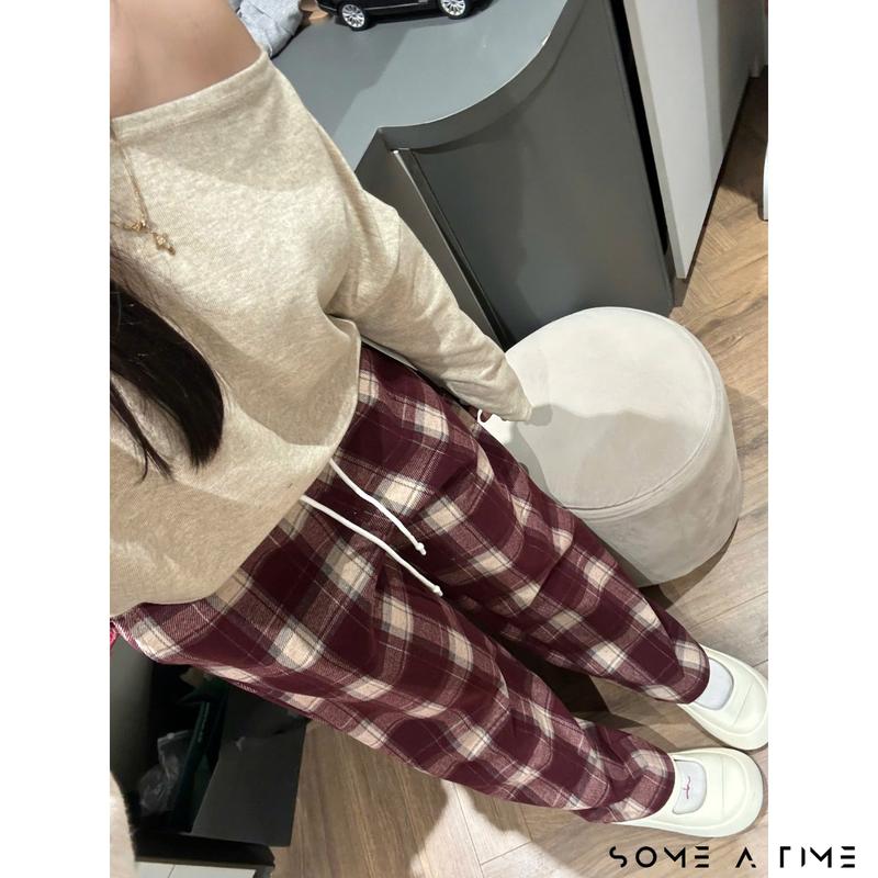 Product Introduction of Quần Kẻ Caro Đỏ Chất Dạ Noel Suông Rộng Nữ Và Nam Dày Màu Đen Và Đỏ Chun Co Giãn, Giải Rút Cao Su Pants 4