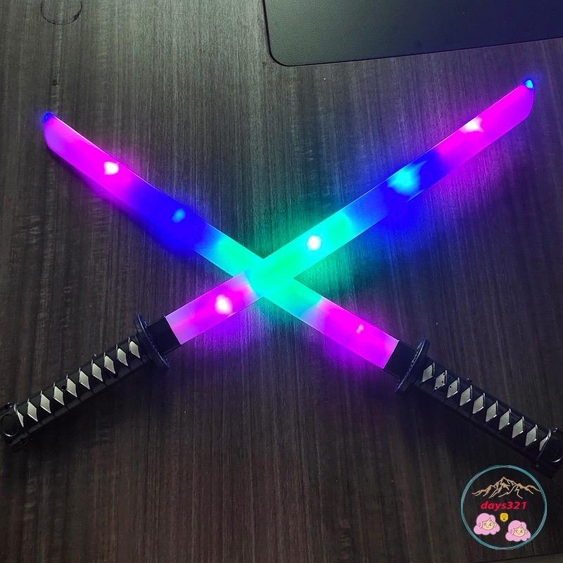   mới về  Đồ Chơi_ kiếm nhựa phát sáng Katana  có Vỏ loại 1 an toàn Toy 