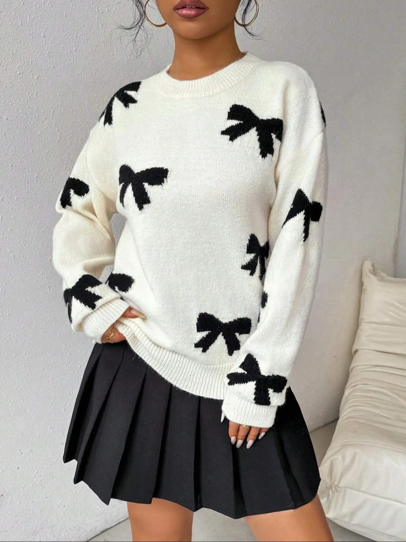 【Plus Size】 Bow Pattern Drop Shoulder Sweater, Casual Long Sleeve Round Neck Jumper for Fall & Winter, Women's Plus Clothing for Daily Wear
