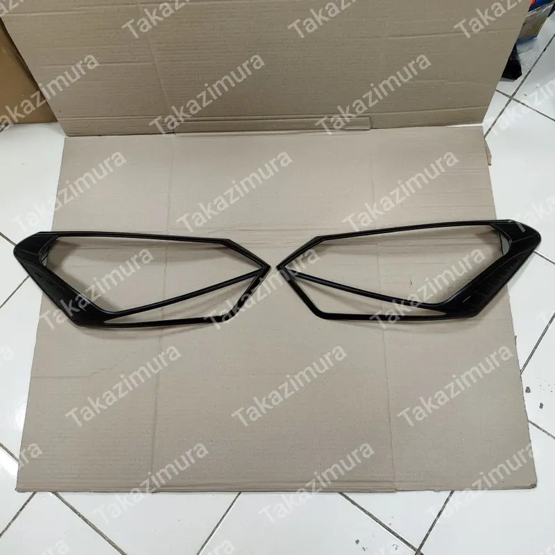 Garnish List Lampu Depan Belakang Mobil Agya / Ayla 2017 2018 2019 2020 2021 2022 HITAM 2
