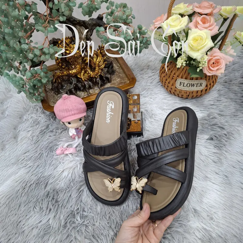 Dép Nữ Quai Chéo Xỏ Ngón Gắn Charm Bướm Chất Liệu EVA Phong Cách Thời Trang Cá Tính, Mã 688 5