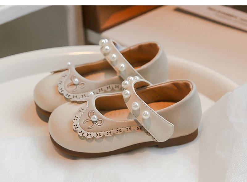 Product Introduction of Stylish Soft Bottom Slip-resistant Children's Leather Shoes 9
