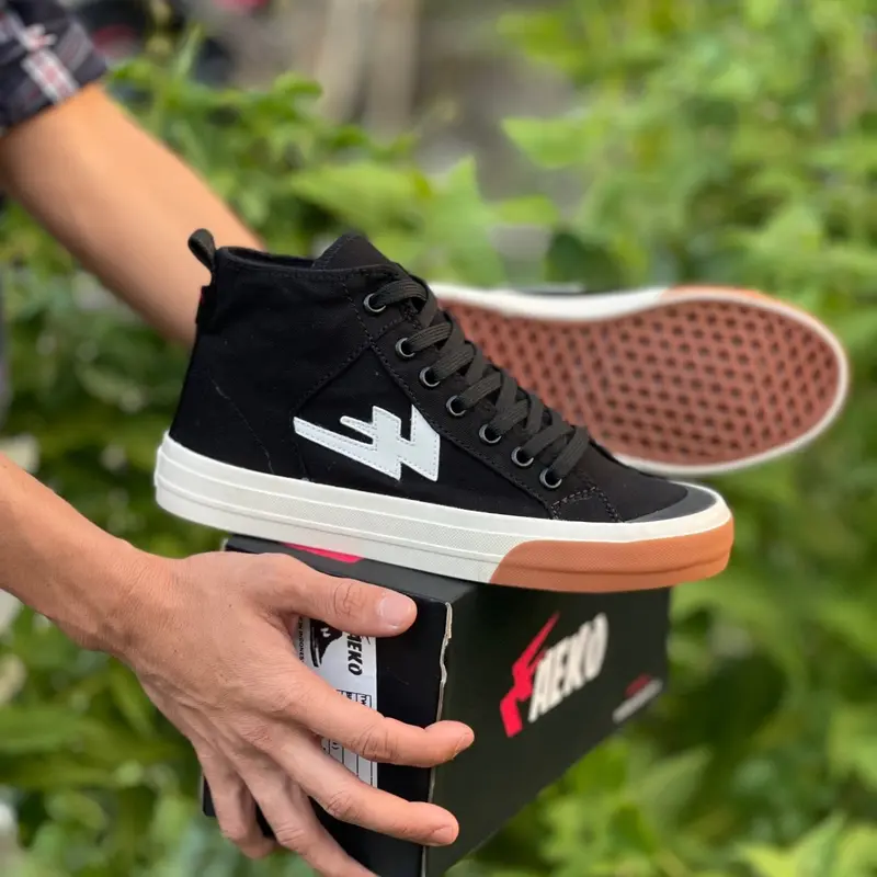 Sneakers Aekoshoes TwoYears High Black Gum Produk Lokal Made In Indonesia 1