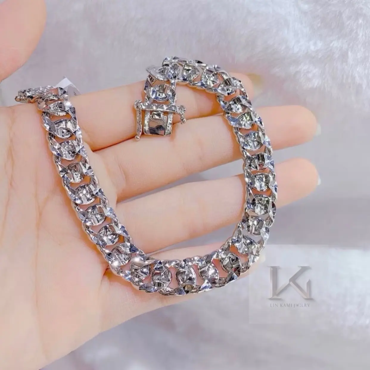 Lắc tay xích chạm khoá hộp khắc số bản nhỏ Lin Kami jewelry nữ