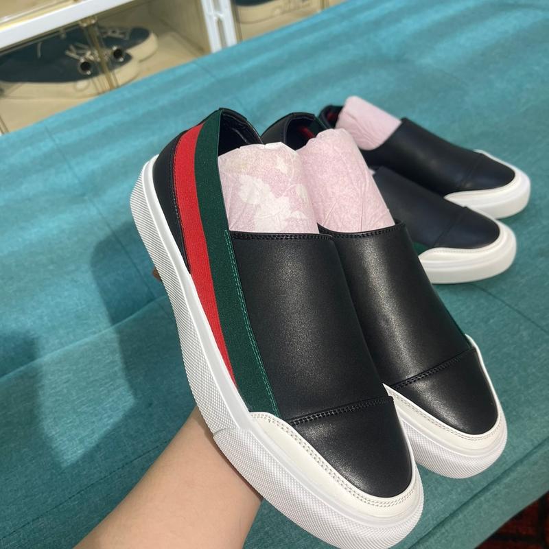 Giày Slipon Lười Nam Da Trơn Phối Vạch Chun Viền Xanh Đỏ Phối Mũi Da Trắng Đế Cao Su Siêu Sang Mũi tròn