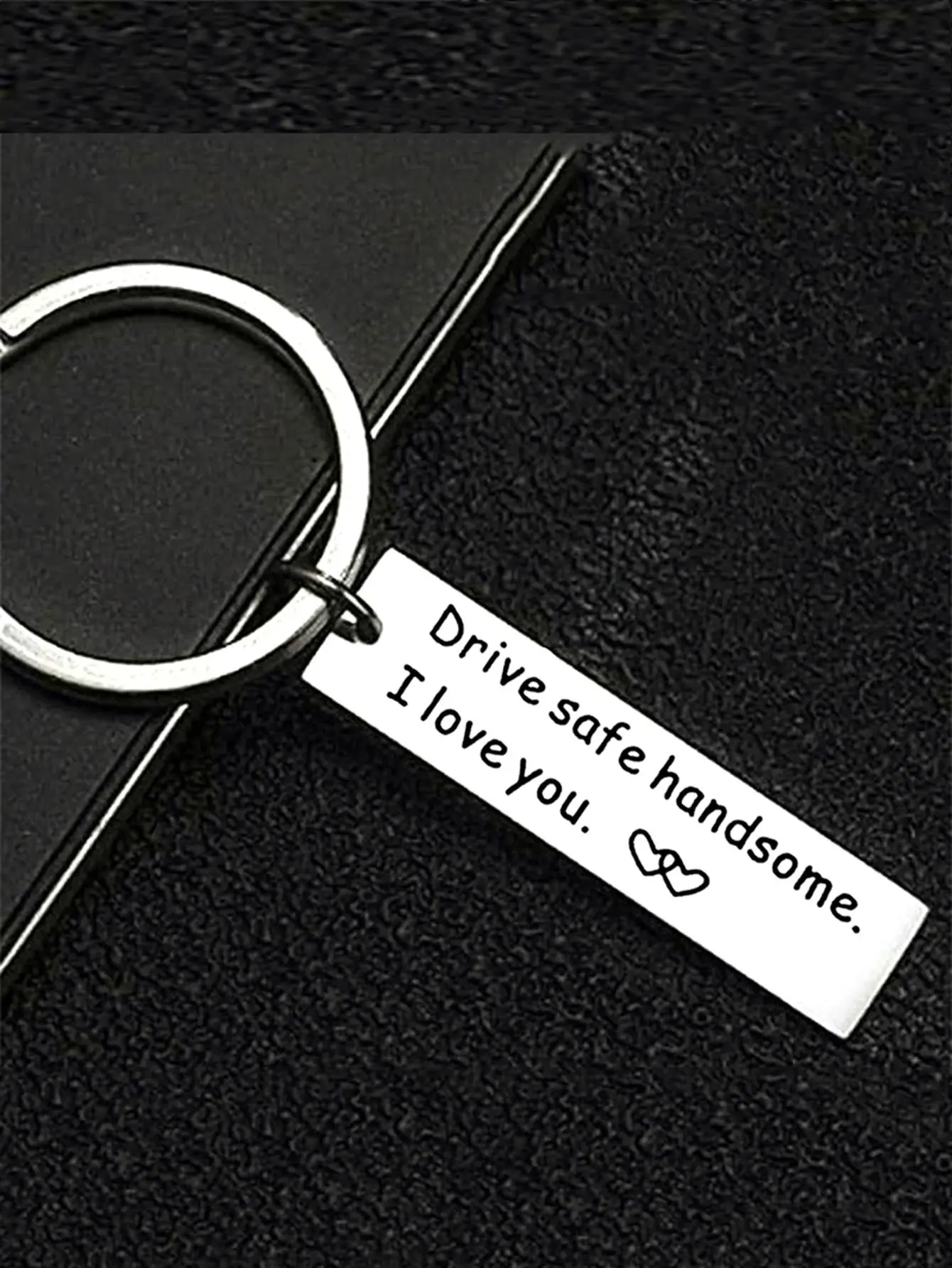 Fashion Letter Pattern Slogan Metal Keychain For Men & Women, Heart Slogan Detail Rectangle Charm Fashionable Keychain For Gift, Stainless Steel Keychain, Valentine's Day, Gift
