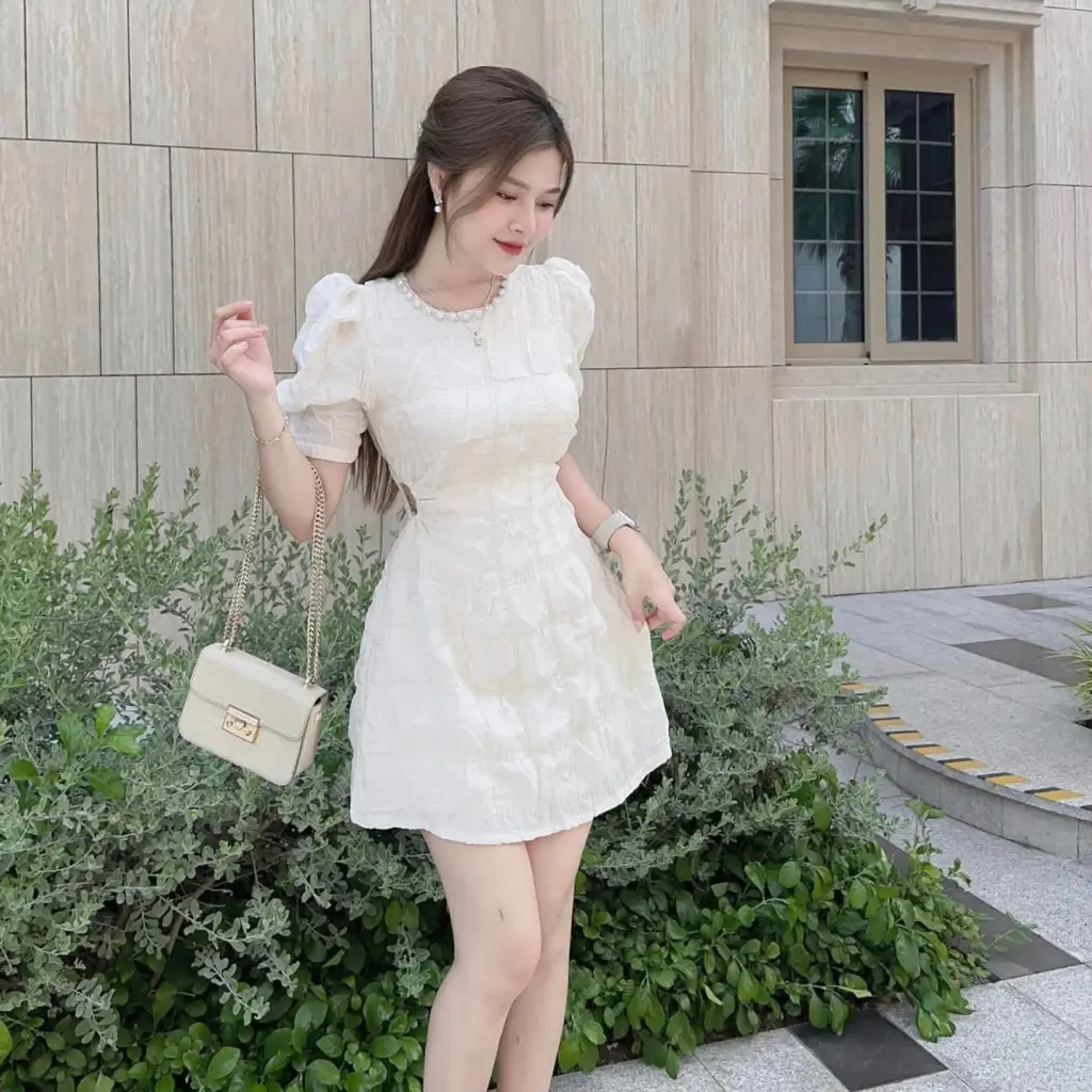 Đầm váy nữ cổ tròn tay bồng đính đá Lenka Dress Women Màu Trắng