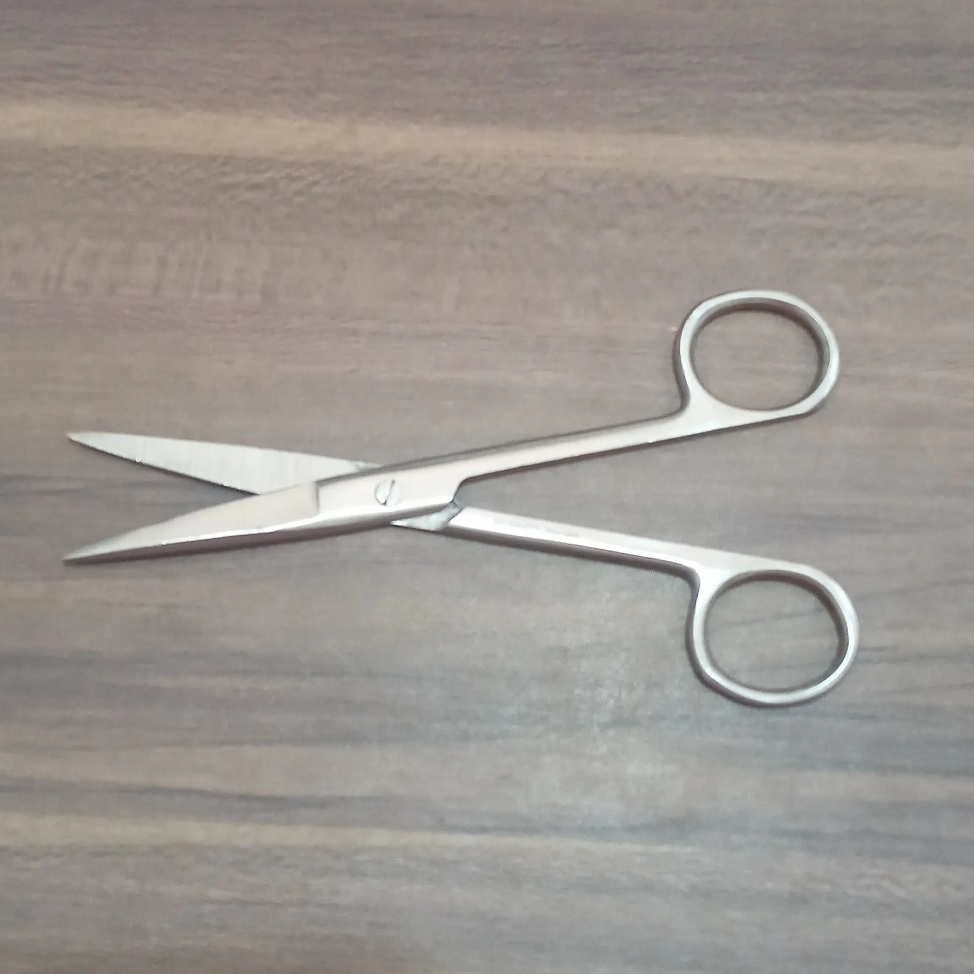 Gunting Tajam Tajam Lurus 14 cm Gunting Operasi