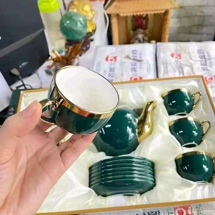 Bộ ấm chén xanh cổ vịt.trắng viền vàng y12-8 và trắng - Chất liệu sứ sương mạ vàn