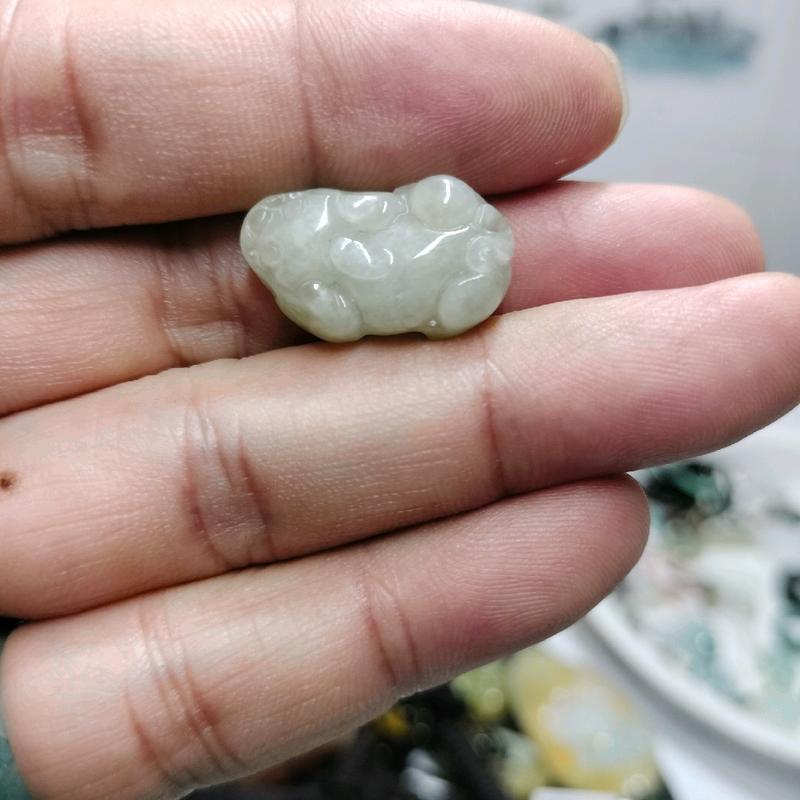 Charm mix vòng tay phong thủy làm từ  Jade jadeite 2