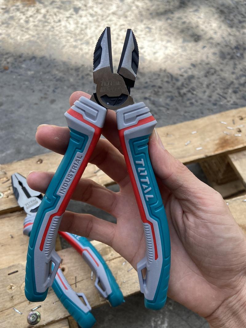 Product Introduction of Bộ 3 Kềm Công Nghiệp Trợ Lực 30% Total / Kềm Răng - Cắt - Nhọn 11