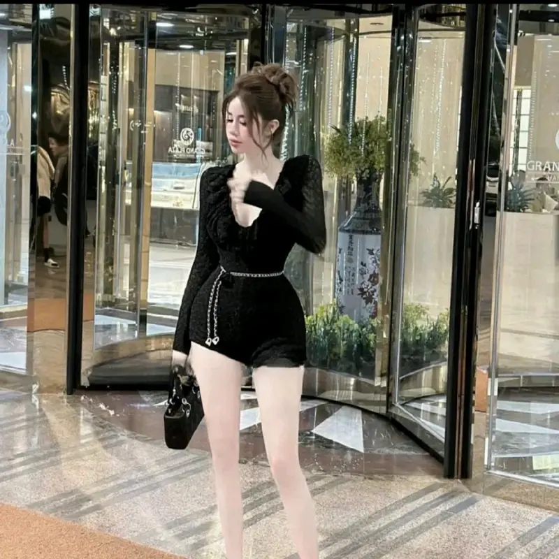 Jum ren đùi cổ bèo tròn tay dài có kem dây eo đính hoa Women Nữ 1