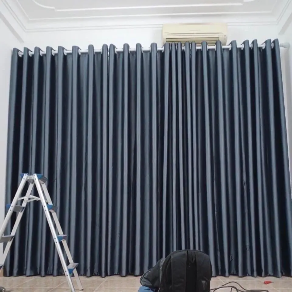 RÈM GHI XÁM ĐẬM ( GẤM TRƠN HOẠ TIẾT CAO CẤP CẢN NẮNG 98% ) : ( để có độ nhún sóng CHIỀU NGANG mua gấp 2 lần kích thước cửa )