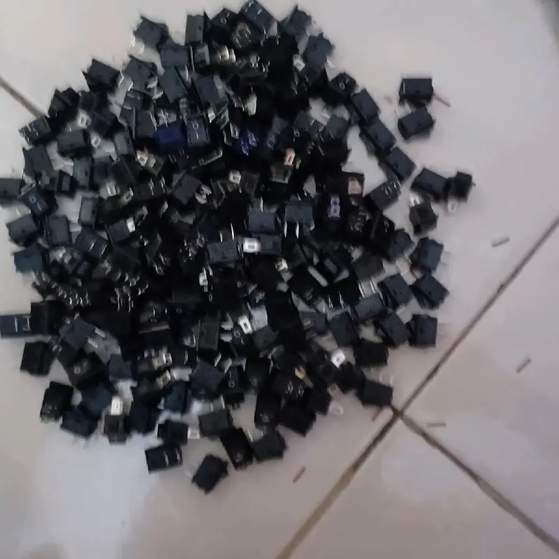 SWITCH HITAM POWER SAKLAR HITAM KECIL 1