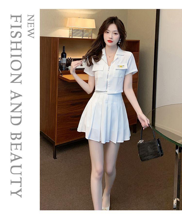 Product Introduction of Bộ Đồ Ngắn Tay Thanh Lịch Chống Lão Hóa Mới Mùa Hè 2024 Áo Khoác Ngắn + Chân Váy Xếp Ly Bộ Đồ Hai Mảnh Hợp Thời Trang Cho Nữ Top 4