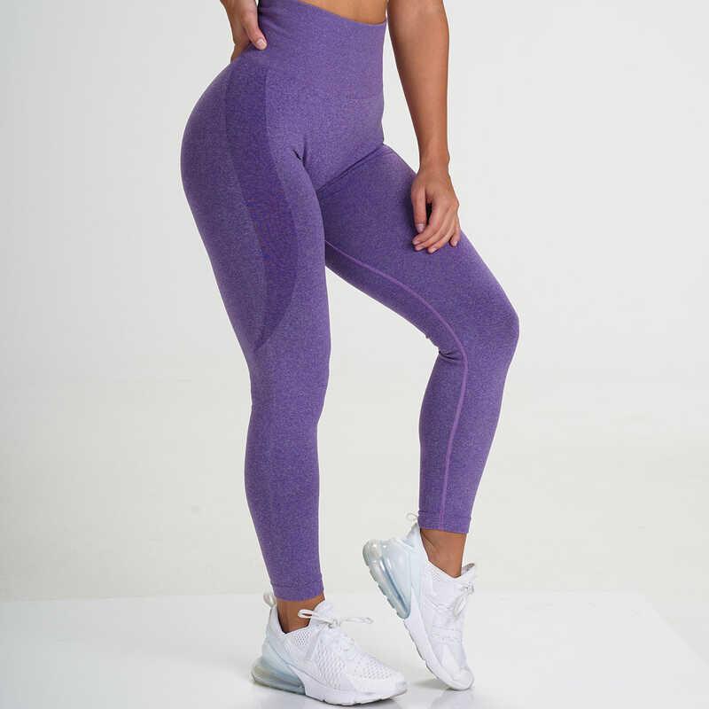 Product Introduction of Seamless Knitted Small Crescent Breathable Quick Drying Fitness High Waist Peach Tight Elastic Hip Lifting Yoga Pants 2