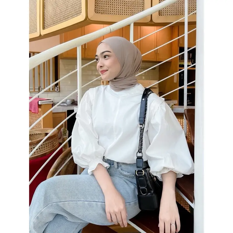 Moni Blouse - kemeja Katun Wanita