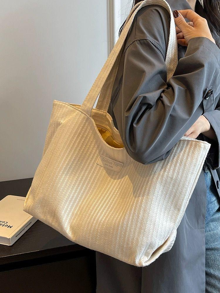 Product Introduction of Túi Tote Sức Chứa Lớn, Thời Trang Phong Cách Hàn Quốc, Túi Tote Đeo Vai Đơn Giản, Thích Hợp Cho Sinh Viên Đại Học Và Phụ Nữ, Phong Cách Ins, 2024 Bag Chữ Nhật 10