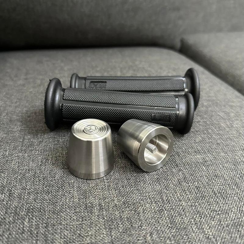 TẶNG CHÌA LỤC GIÁC GÙ TẠ KHOÉT LÒNG INOX 304 TẶNG KÈM BAO TAY DÀNH RIÊNG CHO AB TỪ 2017 - VISION TỪ 2020 - VAIRIO 160 trở lên . Phụ Kiện Phụ Tùng dokieng dep