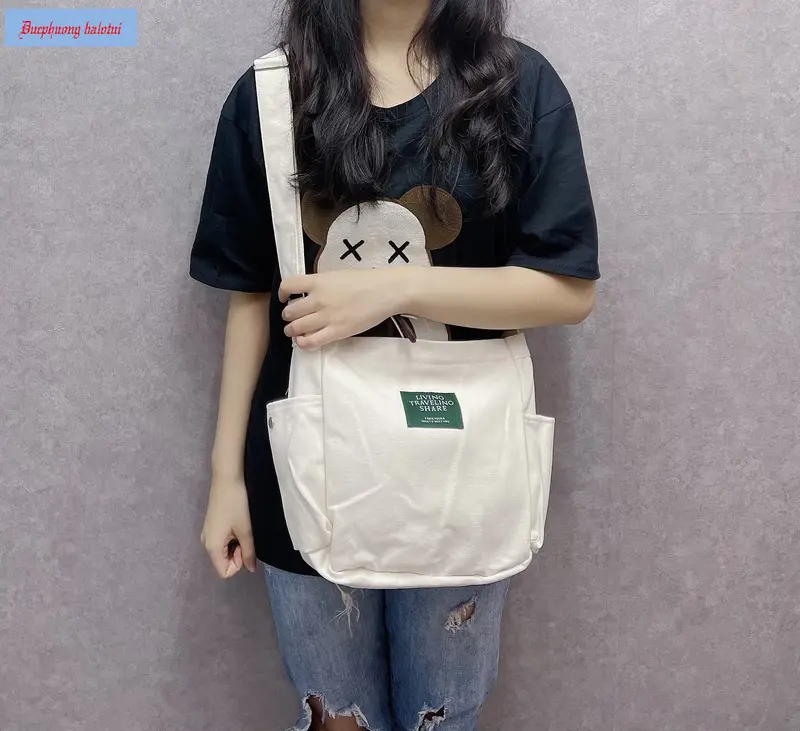 Túi vải đeo chéo đi học đựng vừa sách giáo khoa ( tặng kèm gim cài ) Tote Đeo Vai Nữ Bag Kem 6