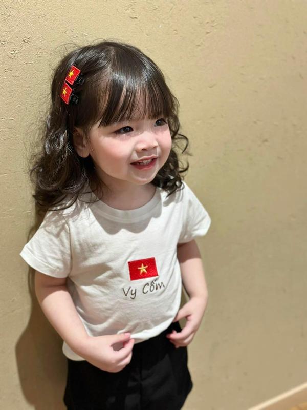 (Thêu tên) Áo Phông thêu tên bé, thêu lá cờ chất liệu  cotton mềm mại 6