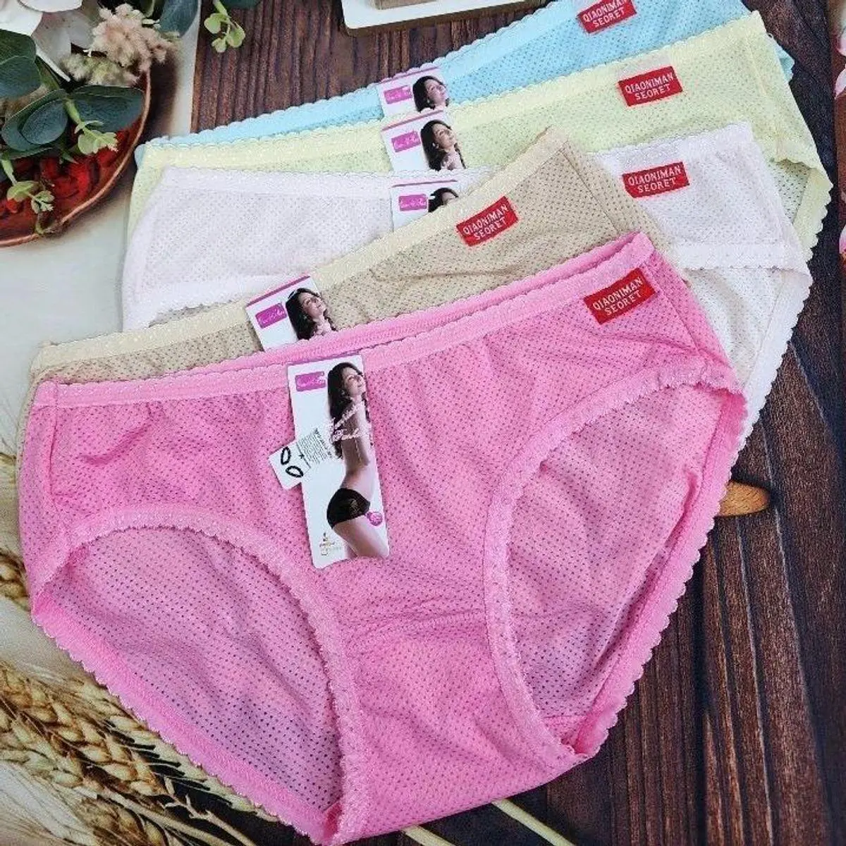 Combo 10 Quần Lót Nữ Thông Hơi Cao Cấp Co Giãn Siêu Thoáng Mát (Size 40-60 Kg)-ngọċ Chinh Shops