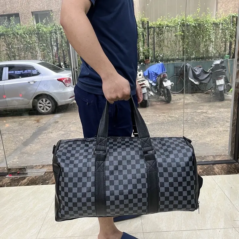Túi du lịch cỡ lớn kẻ đen size 50 1