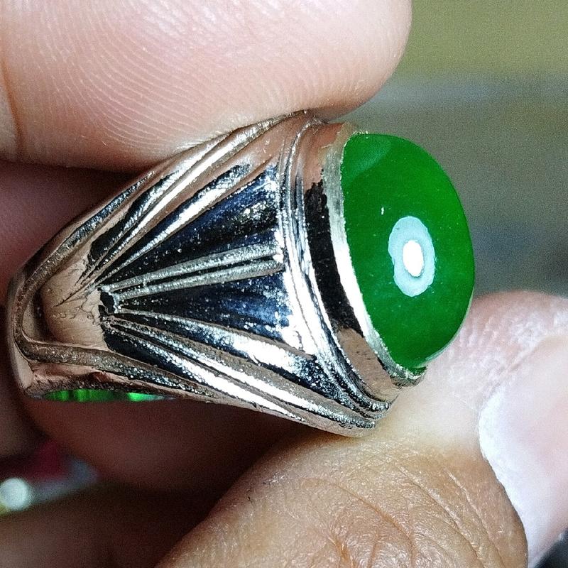 Cincin akik giok hijau Sukses Harian 4