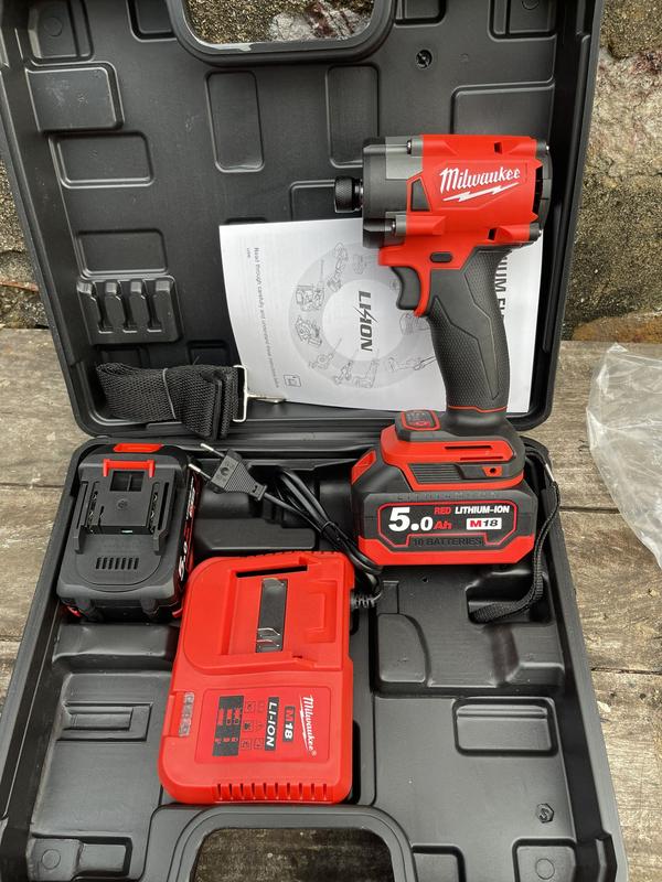  Máy chuyên vít MILWAUKEE M18 2855 lực siết 480Nm chân pin thông dụng 