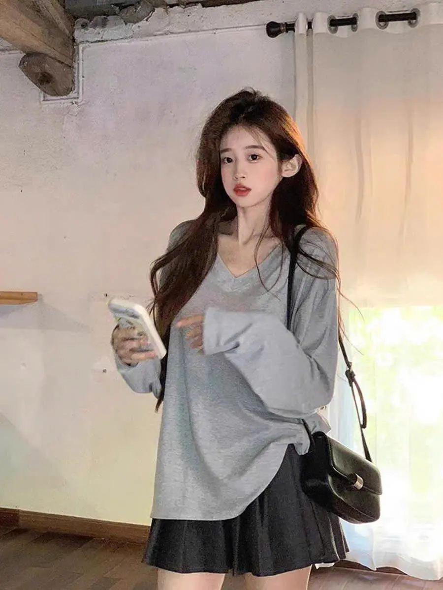 ÁO THUN TAY DÀI CỔ TIM TRƠN FORM RỘNG CHẤT COTTON DỄ PHỐI ĐỒ Nữ Women | BigBuy360 - bigbuy360.vn