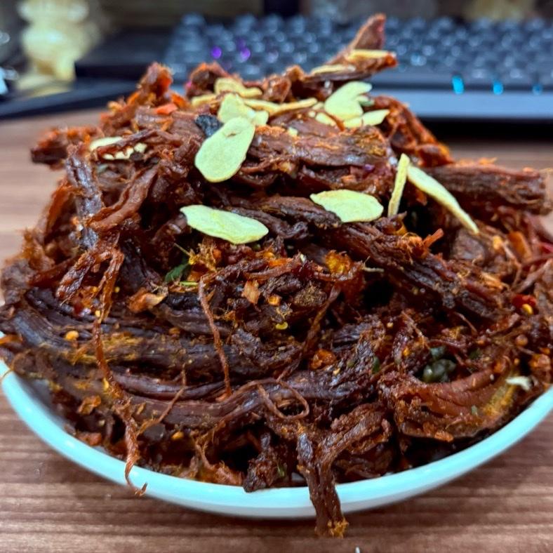 (New) Bò Cháy Tỏi Ớt Lắc Lá Chanh Dai Ngon Thơm Đậm Đà Cay Cay - Ăn Là Cuốn - Đạt Food