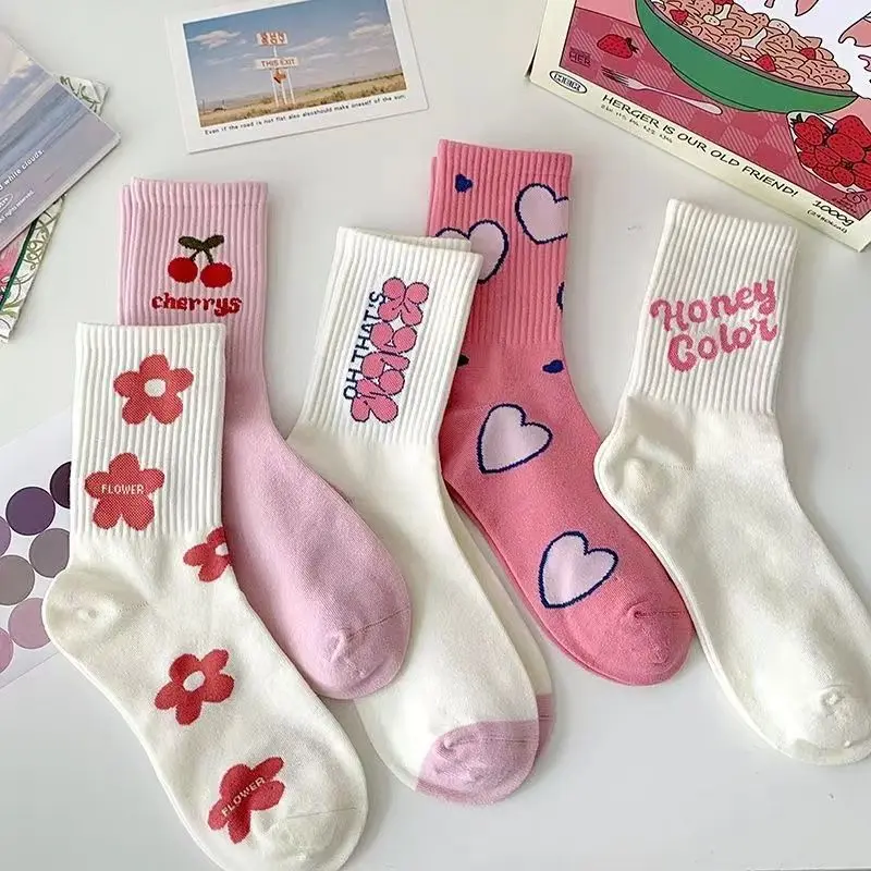 SS25 Tất Thể Thao Nữ, Phong Cách Nhật Bản, Dễ Thương, In Chữ Trái Tim Women Voi