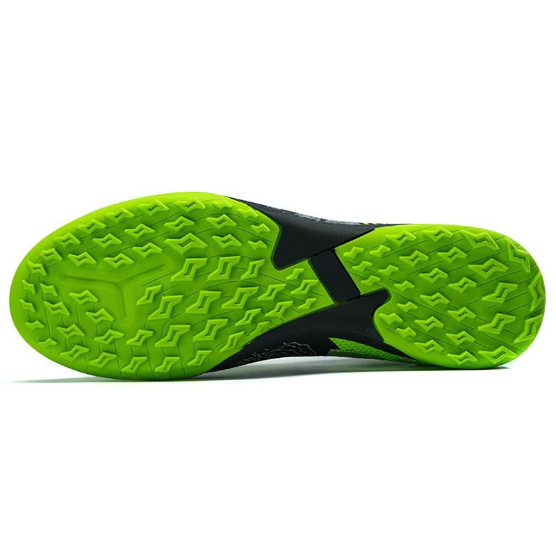 Product Introduction of （SIZE 32-45）Ready Stock Unisex Plus Size Football Shoes Outdoor Futsal Soccer Shoes Non-slip Training Shoes 3