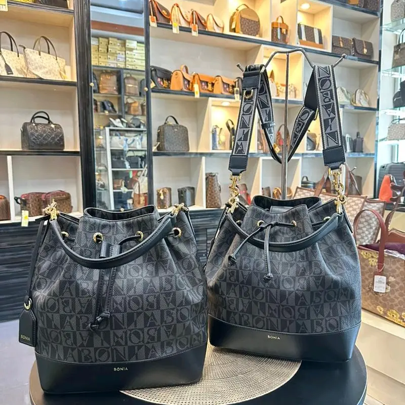 SLING BAG TAS WANITA HARGA TERMURAH KUALITAS ASLI BARANG BARU BARANG BRANDED 0