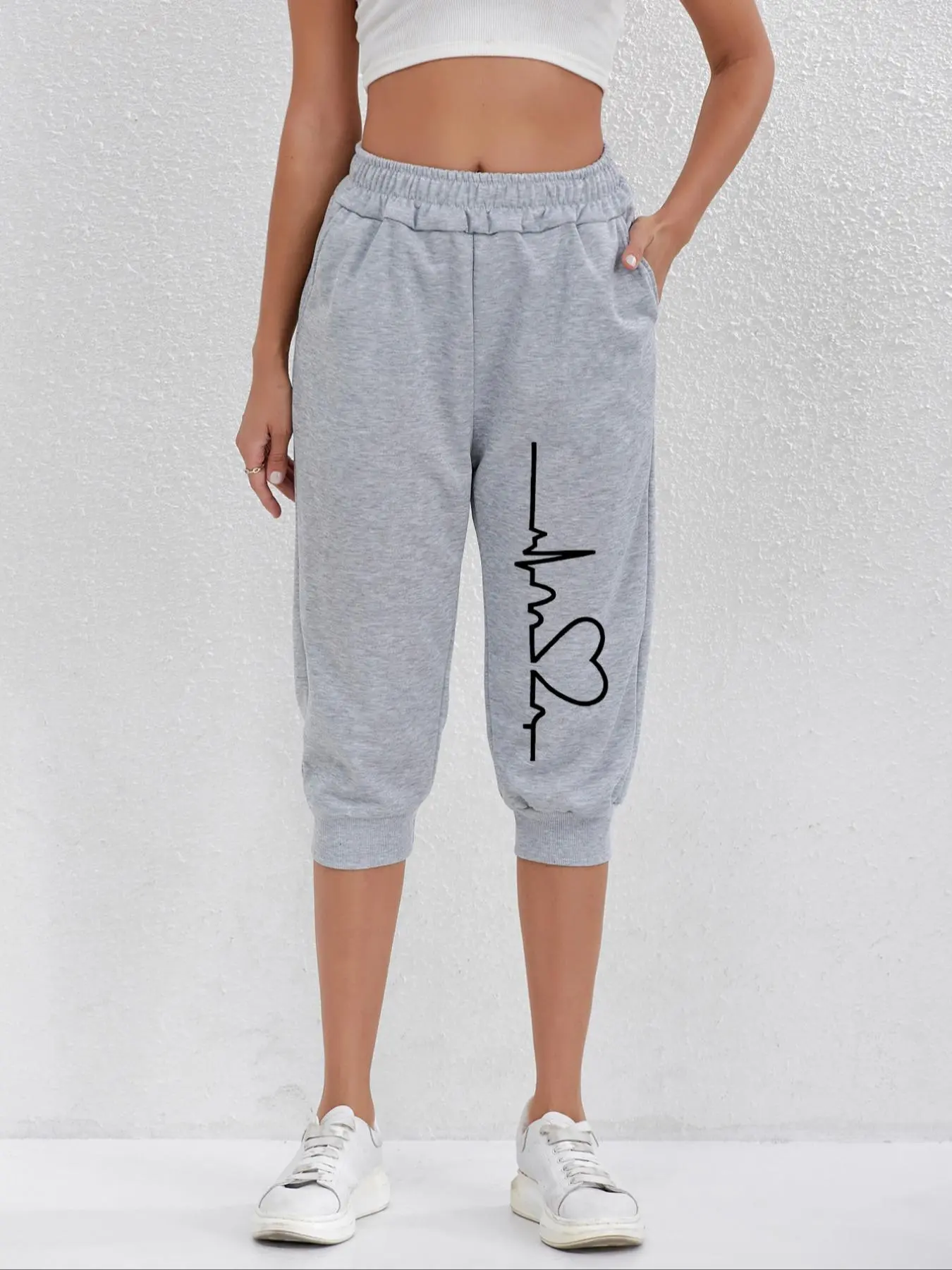 Women's Heartbeat Print Pocket Elastic Waist Capri Jogger Pants, Casual Comfy High Waist Capris Trousers for Daily Wear, Ladies Summer Bottoms, Workout Clothes