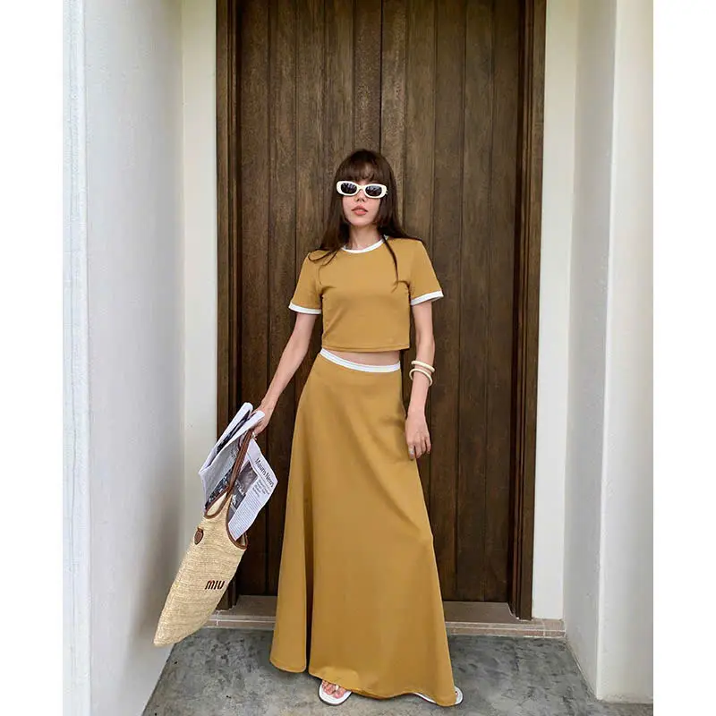 Váy xòe kết hợp áp crop top phong cách hàn quốc cá tính mẫu mới 2025 Nữ Áo