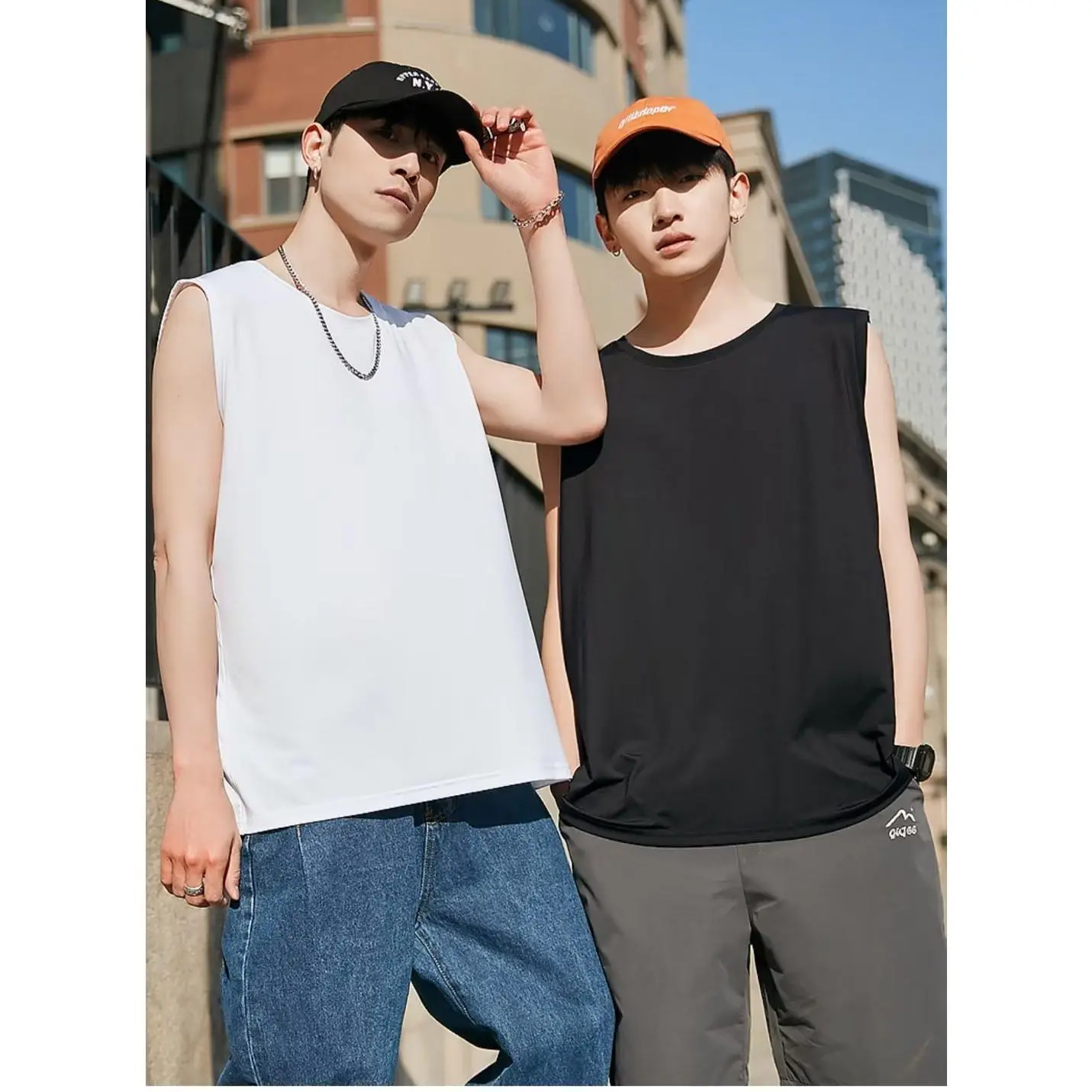 Trendy Solid Color Crew Neck Vest Men'S Simple Casual Vest