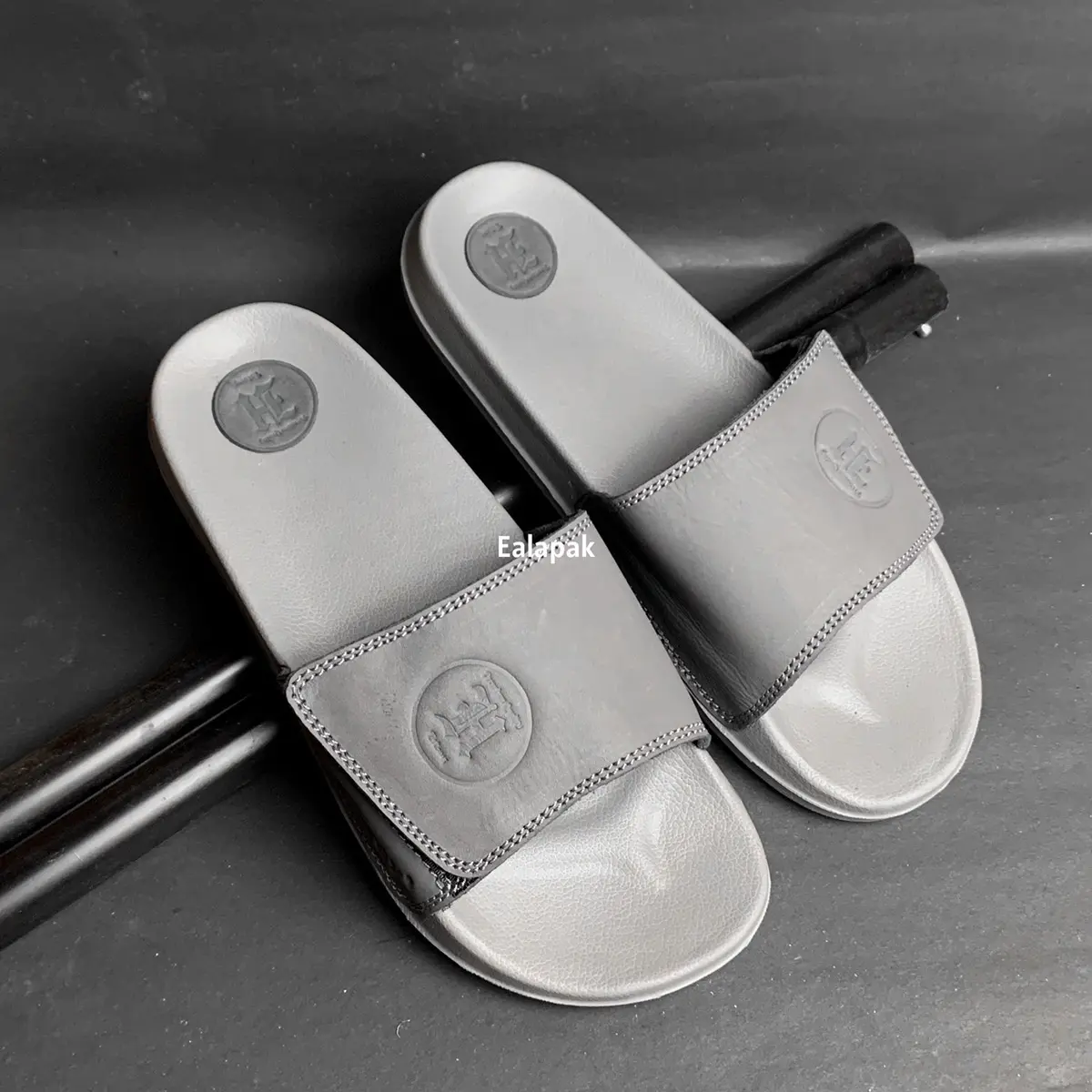 Sandal Slip on Kulit Abu jenis rekatan ( bisa di stel ) Coklat Pria Shoes