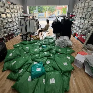 tiệm nhà chunn bán áo