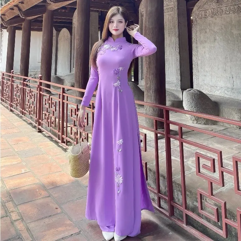 Áo dài Tím Hoa Bằng Lăng thêu hoa lụa mỹ cao cấp, dáng truyền thống cổ trụ 3 phân tay dài Nữ