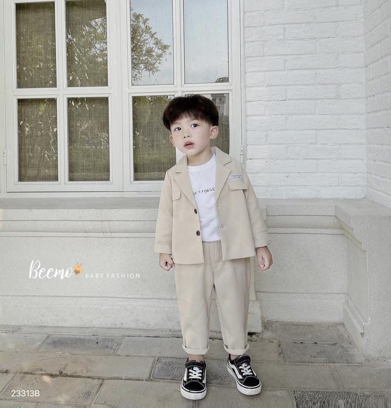  Set bộ vest Beemo cho bé trai 2 khuy phối nắp túi vạt sau lưng cut out vải chéo Hàn đứng form mặc sự kiện 23313B 