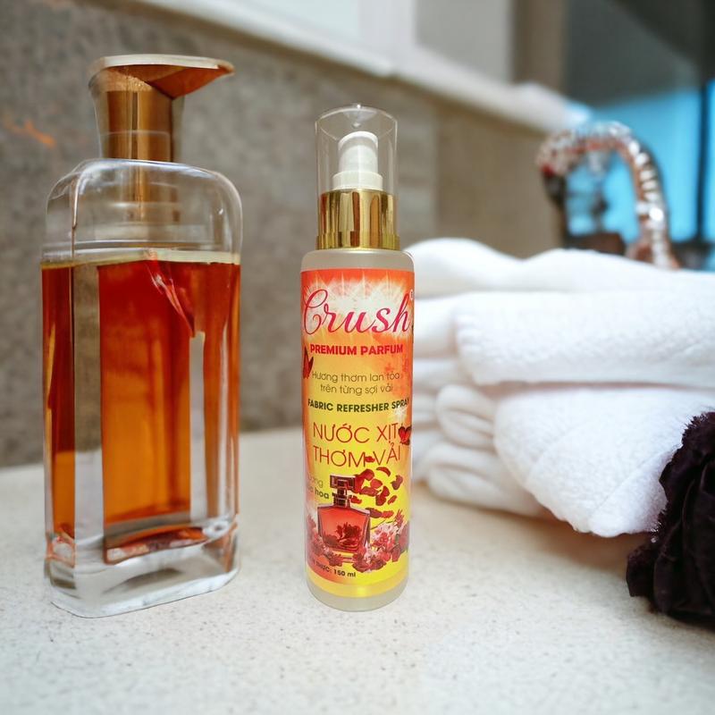  Nước Xịt Thơm Quần Áo Crush 150ml - Xịt Thơm Vải Khô Khử Mùi Ẩm Mốc Làm Mềm Vải Tạo Hương Thơm Bền Lâu - Dầu Thơm Phòng Dầu Thơm Nước Hoa Tinh Dầu 