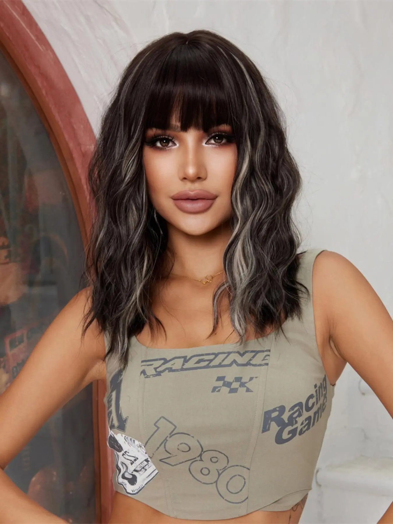 20 Inch Body Wavy Wigs for Women, Natural Looking Gorgeous Fluffy Wigs with Blunt Bangs, Synthetic Full Machine Wigs for Party Photography, Daily Use