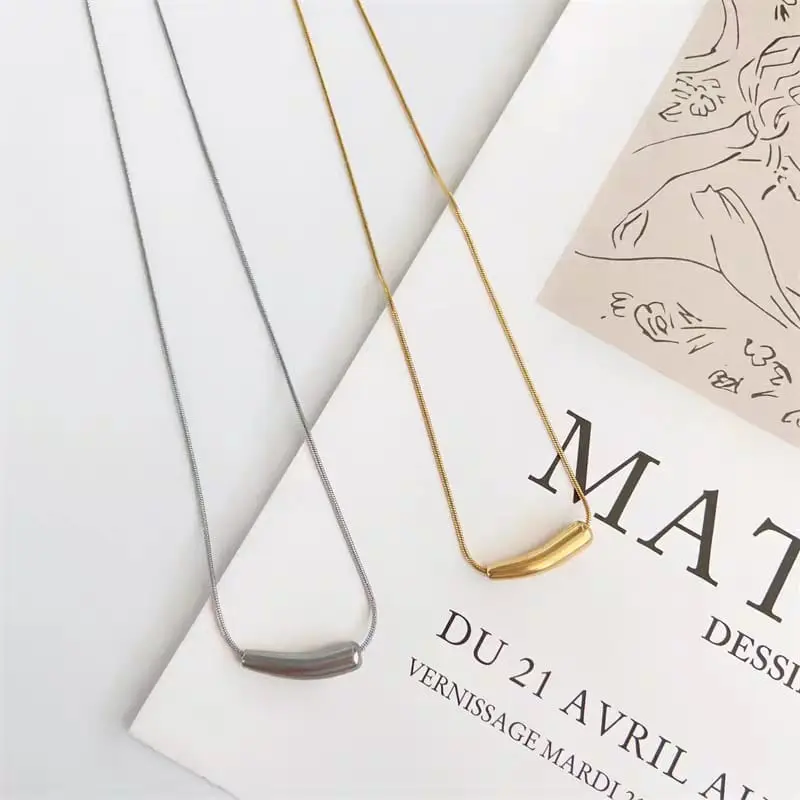 Kalung Titanium Wanita Cassandra Bulat Liontin SlonAir Aksesoris Fashion Kekinian Kulit 8
