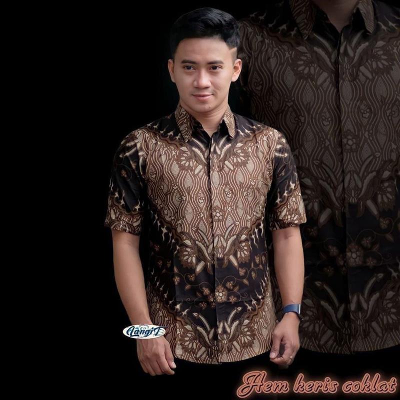 KEMEJA BATIK COUPLE AYAH DAN ANAK LAKI-LAKI MODERN TERBARU MOTIF KERIS COKLAT-SIZE STANDAR M- L- XL- XXL JUMBO XXXL- 4XL -5XL- 6XL- 7XL -8XL -9XL- 10XL-COD 2