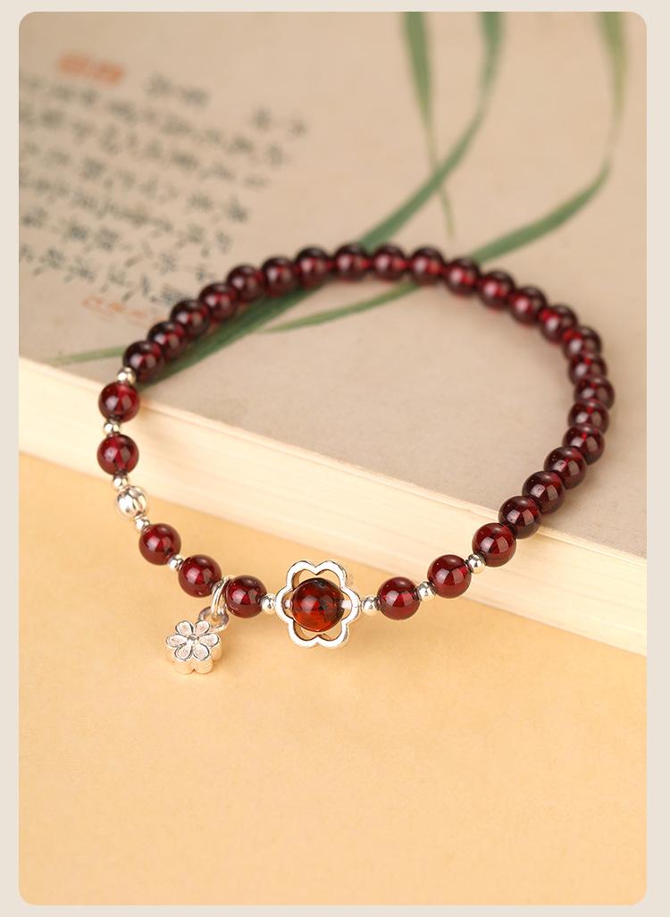 Product Introduction of Luo Jinran Natural Garnet S925 Sterling Silver Bracelet for Women New Chinese Style Flower Beaded Niche Gift 8