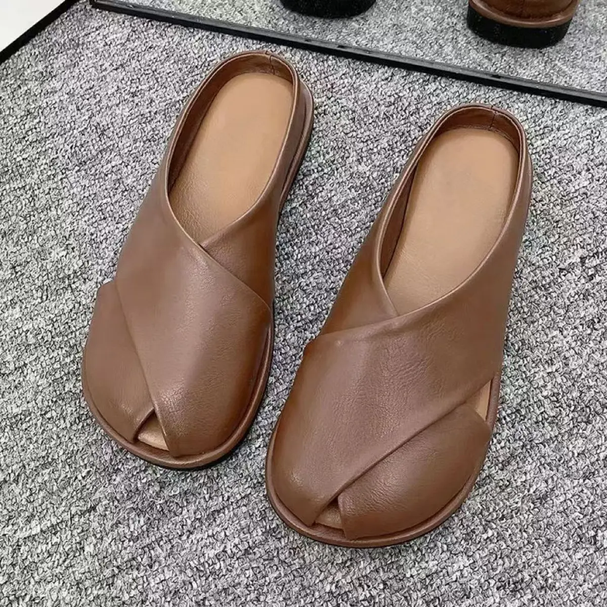 French Style Closed-Toe 2025 New Platform Closed-Toe Slippers Fairy Style Single Shoes Outdoor Sandals Mixed Color Mules Women's Shoes