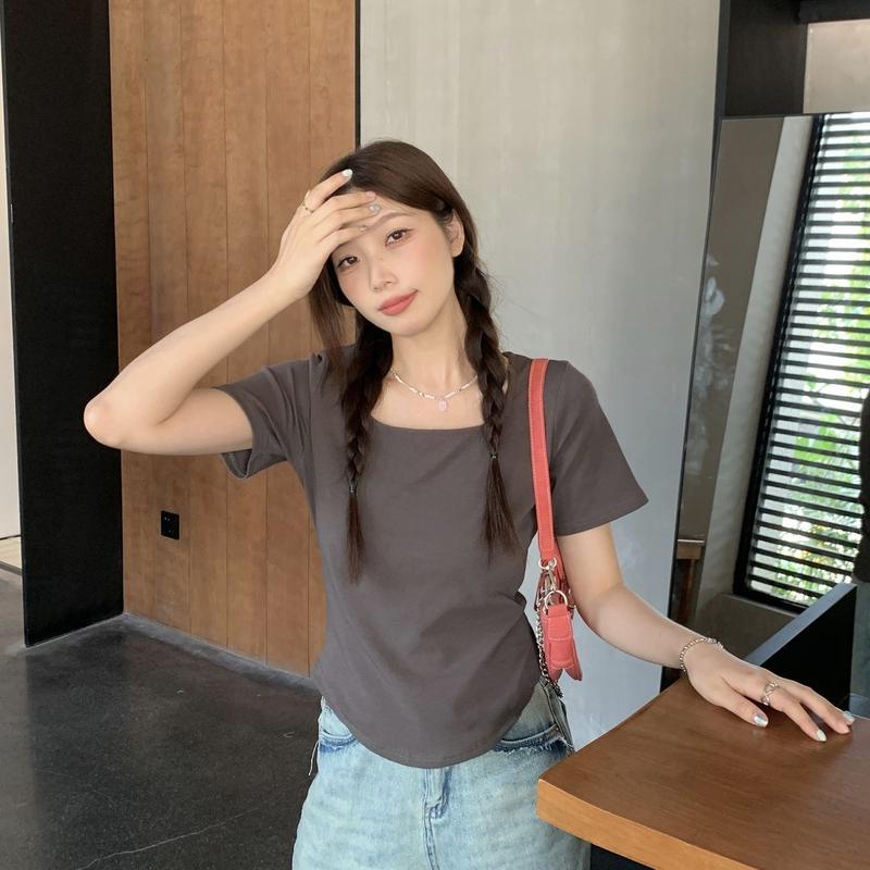 Product Introduction of [2098 Favorites] Regular Shoulder Short Sleeve T-Shirt for Women, Square Neck Top, Summer Plus Size, Regular Shoulder, Tummy Concealing, Slimming, Curved Design Top 22